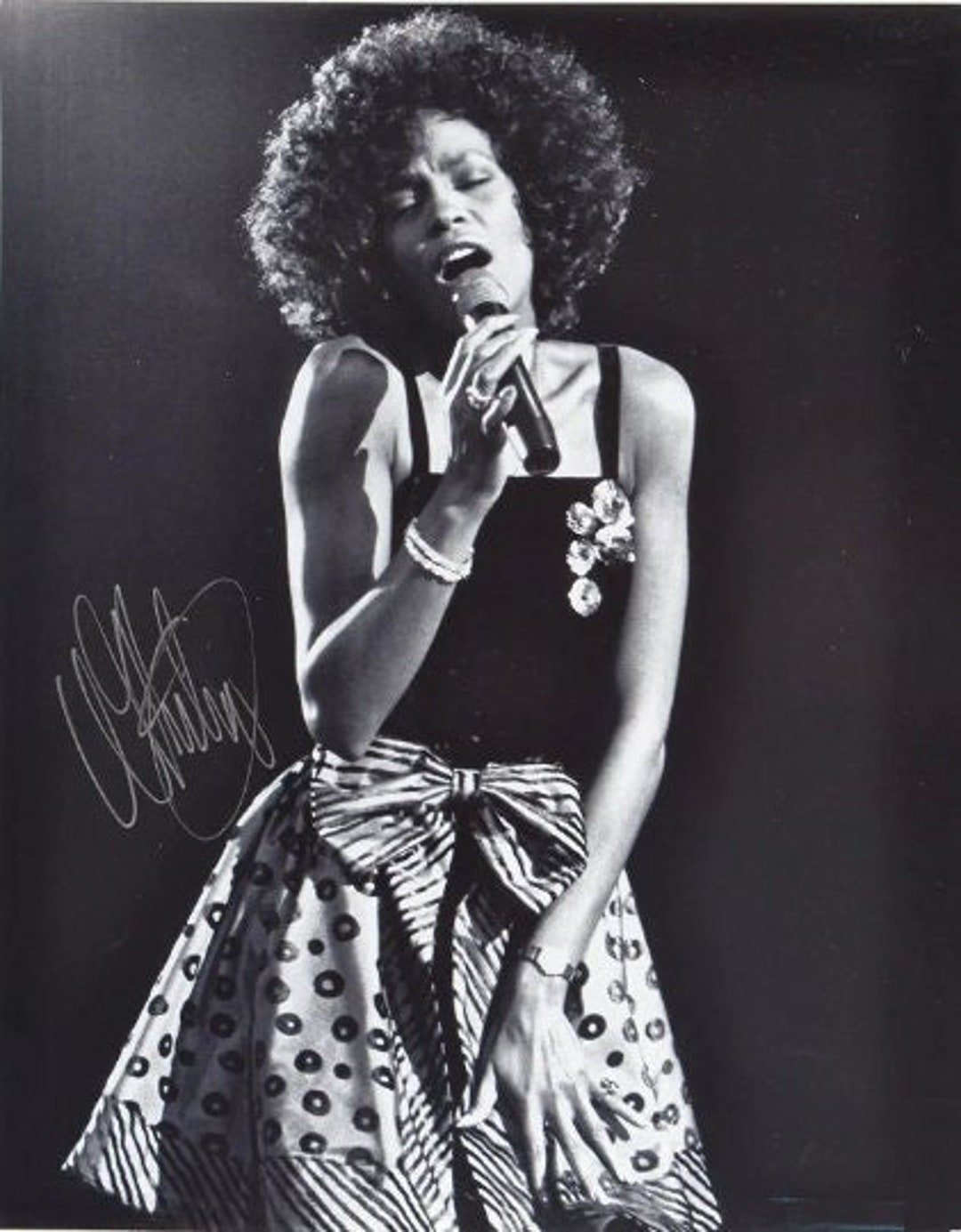 Whitney Houston Round Aluminum Sign - 11.75