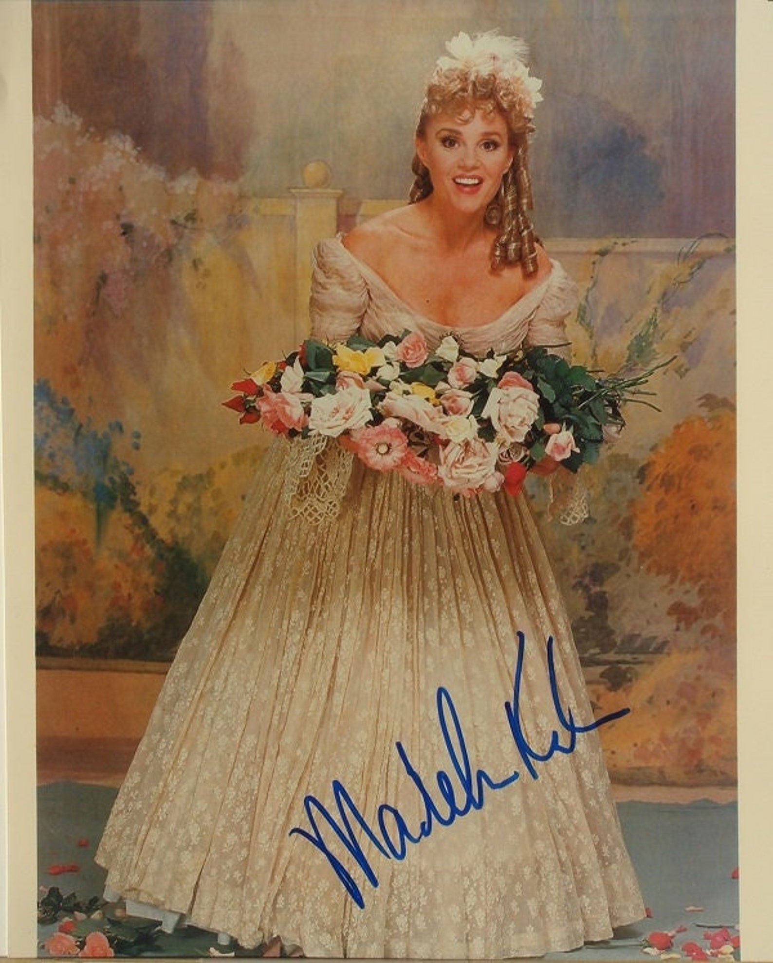 MADELINE KAHN SIGNED Photo - Young Frankenstein, Blazing Saddles W/coa