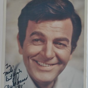 MIKE CONNORS SIGNED Photo - Mannix, Stagecoach, Sudden Fear  w/coa