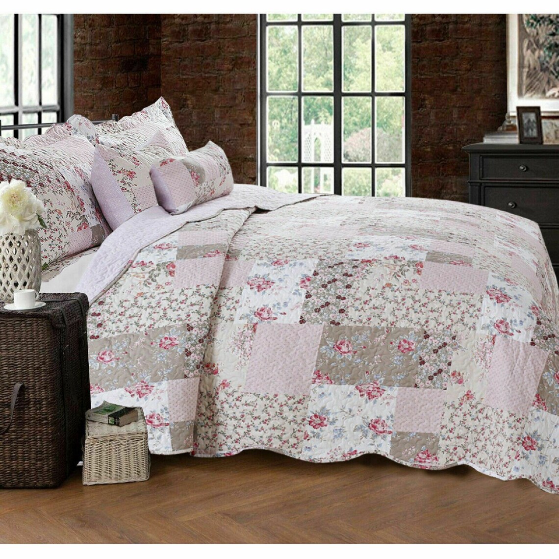 3 Piece Luxury Printed Patchwork Modern Quilted Bedspread With Pillow