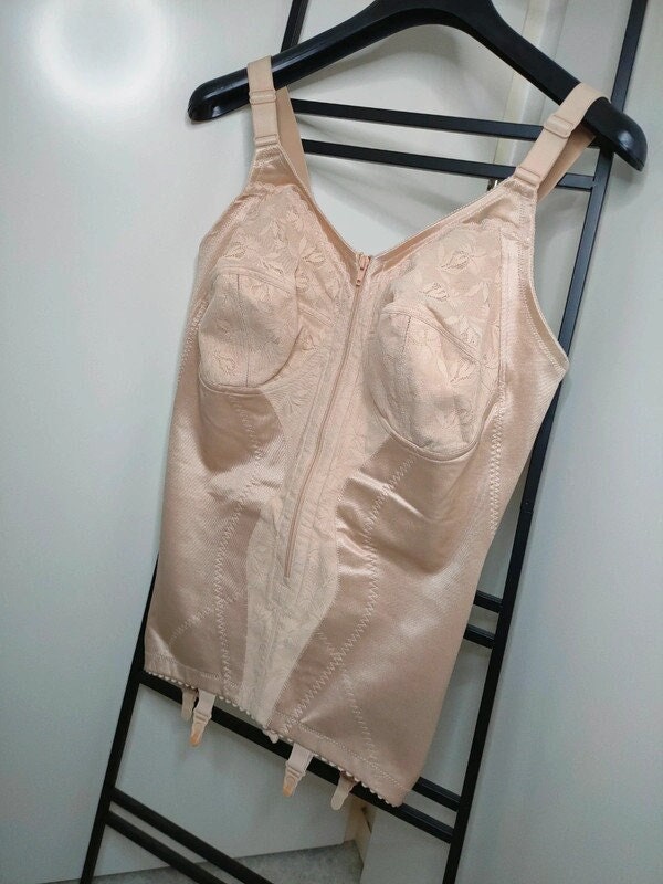 RARE Triumph Comfort Ideal KR 80's Corselette W/ Suspenders Sz 46E