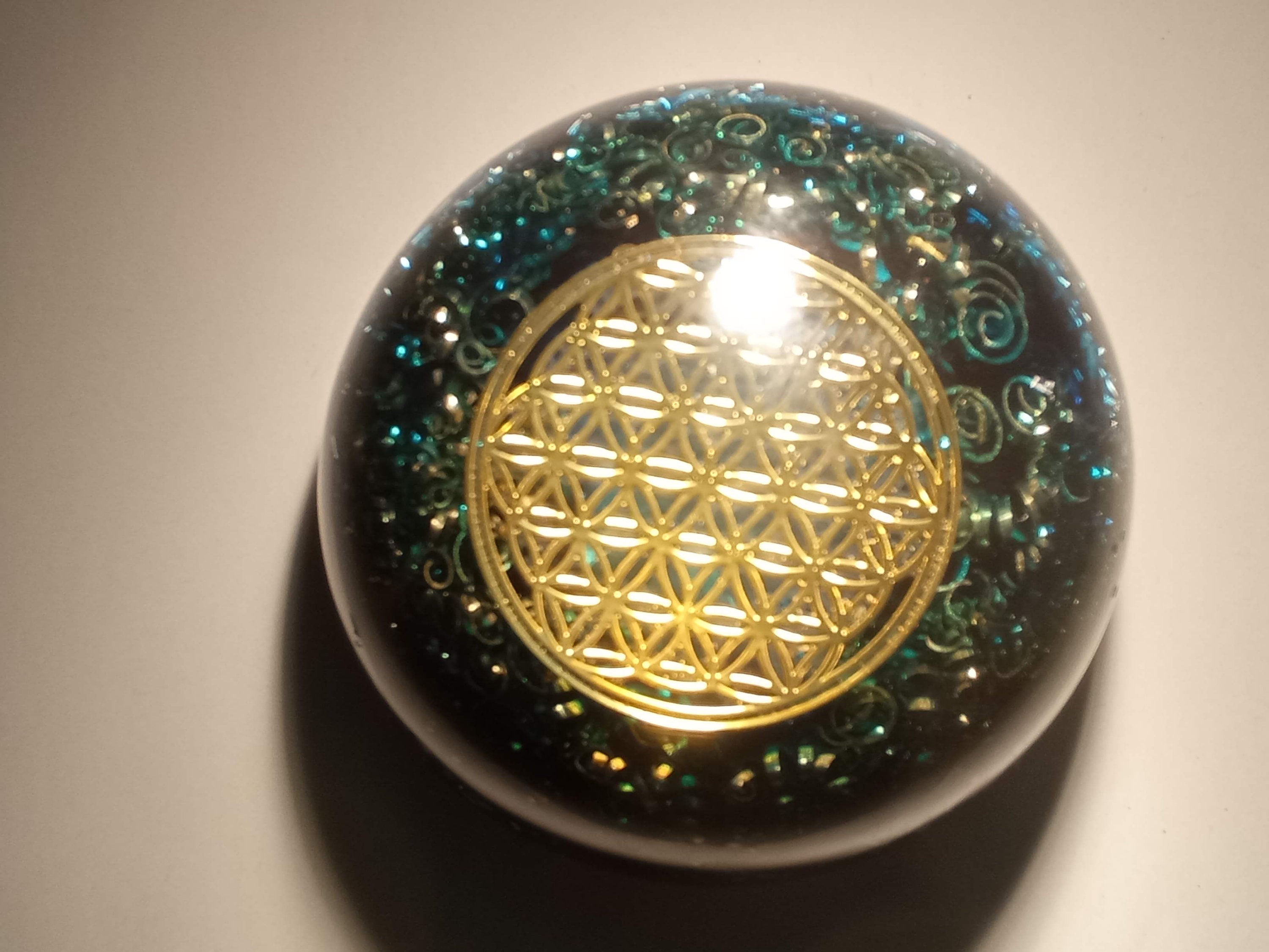 Orgonite Dome Fleur de Vie Sacralisée