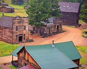 Golden Montana Mountains