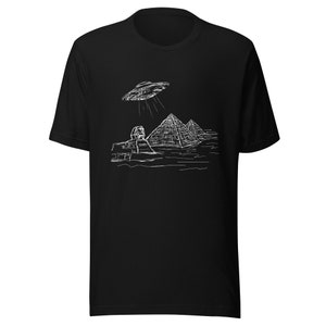 Ancient Egypt UFO T-Shirt: Sphinx & Pyramids Art Black