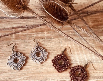 Boucles d’oreilles en macramé « fleurs », boho, bohème, hippie, macramé earrings