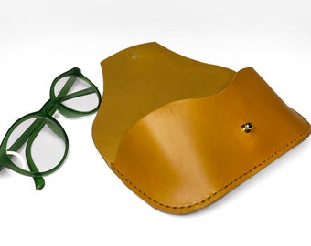 Leather sunglass Case, Personalized sunglasses Case with clip, Custom  glasses Case