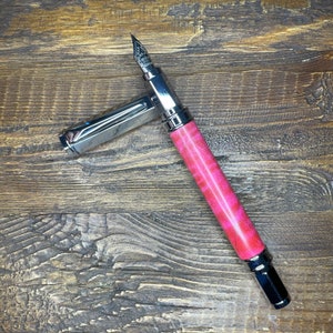 Hand turned pink Tamarind fountain pen