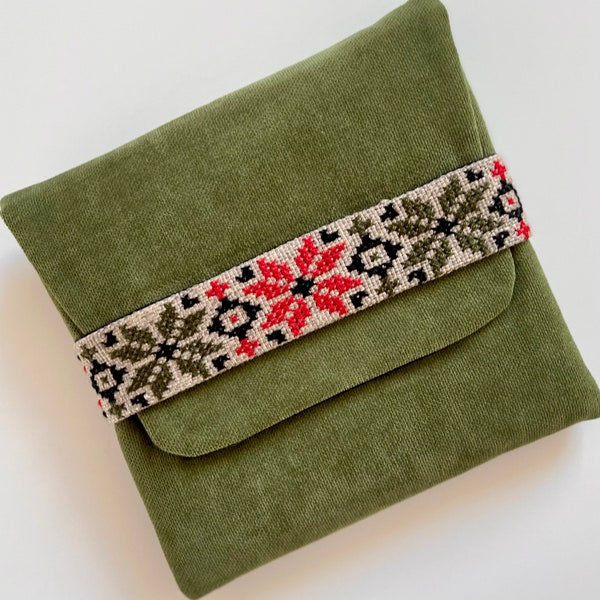 Green Clutch with Crossbody Needlework Straps-Minimalist Crossbody Bag