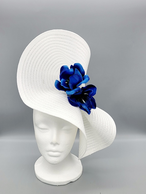 White Derby Fascinator Hat, Blue Flower, Horse Race Headband  display picture 1