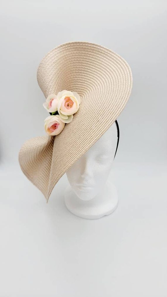 ISLA Champagne Fascinator Ivory 