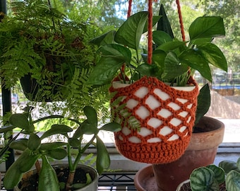 Hangin' Out Plant Hanger | Crochet Hanger Pattern | Quick and Simple Crochet Project | Instant PDF Download