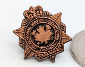 Correctional Service Canada 10 Year Pin | Futura Recipere Badge | Bronze-Toned Lapel Pin | Vintage Uniform Accessory