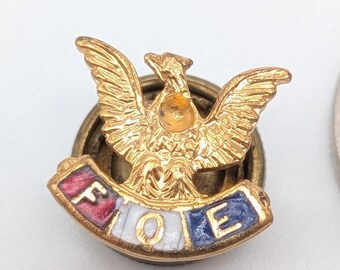 Vintage FOE Lapel Pin | Fraternal Order of Eagles | Gold-Toned Enamel Badge | 1940s Screw Back Brooch