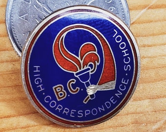 B.C. High Correspondence School – Wunderschöne blaue und rote BC Kanada Brosche Anstecknadel Einzigartige seltene Hutnadel Anstecknadel Vintage Pin Retro Pin Emaille Pin