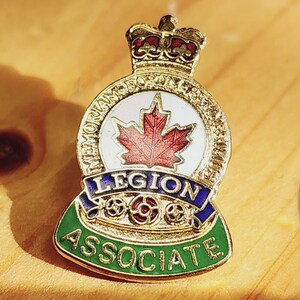 Wunderschöne Vintage Brosche von Legionrt.com, Einzigartige Seltene Hut Pin Anstecknadel Vintage Pin Retro Pin Emaille Pin