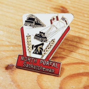 North Portal Saskatchewan - Beautiful Vintage Canadian City Brooch Pin Unique Rare Hat Pin Lapel Pin Vintage Pin Retro Pin Enamel Pin