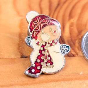 Christmas Snowman Brooch Pin Unique Rare Hat Pin Lapel Pin Vintage Pin Retro Pin Enamel Pin