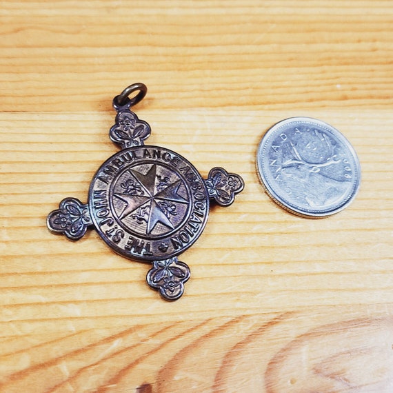 Vintage St. John Ambulance Brooch - Registered St Johns Gate Pin