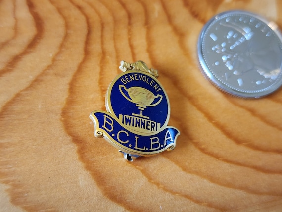 ヴィンテージ エナメル ローンボウリング ブローチ - B.C.L.B.A. 慈善