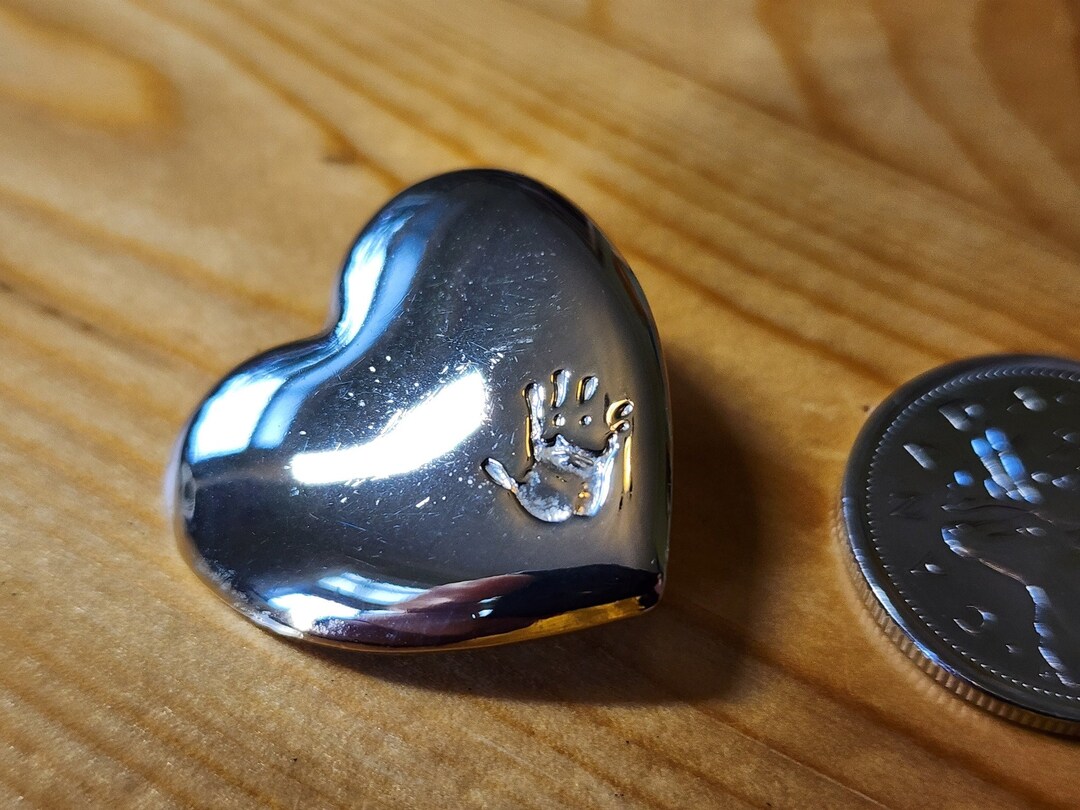Rareware Pin Vintage Heart Pin With Handprint – Retro Brooch Pin - Etsy