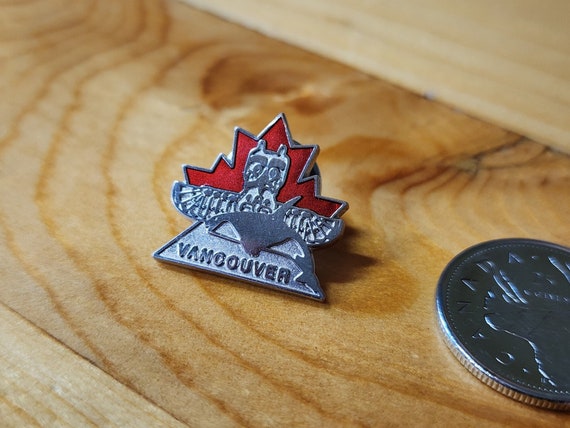 Vancouver - Beautiful Vintage Canadian Orca Brooc… - image 1