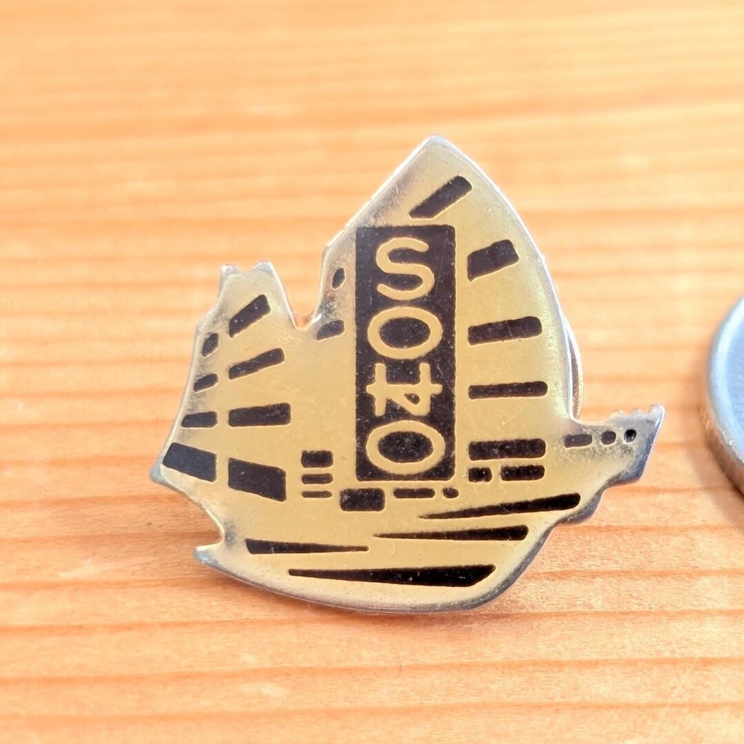 SOHO the Ship Pub London Brooch Pin Unique Rare Hat Pin Lapel Pin ...