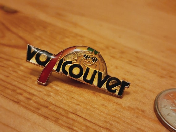 Vancouver - Fun In the Sun - Rainbow Pin - Brooch… - image 1
