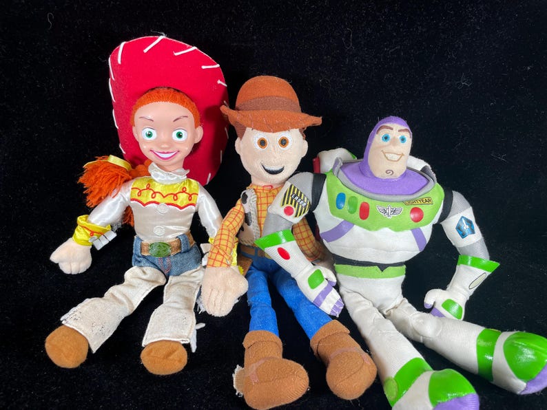Disney Toy Story Woody Buzz Lightyear Jesse Plyschdockor Uppstoppade bild 1