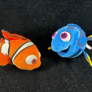 Peluche de pez mini azul y naranja de Buscando a Nemo de Disney Baby Dory y Nemo de 8 pulgadas de TY Beanie Babies