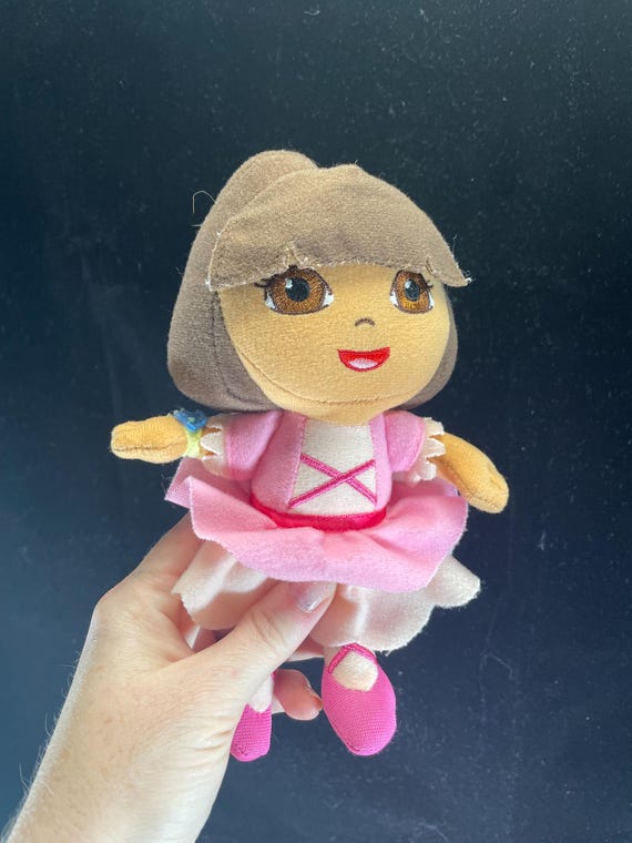 dora ぬいぐるみ Miniature Dora the Explorer TV Show Dora Plush Doll Retired 7 Inch
