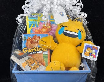 Garfield Gift Basket Plush Socks Book Puzzle DVD Vintage Comic Cat Gift Set
