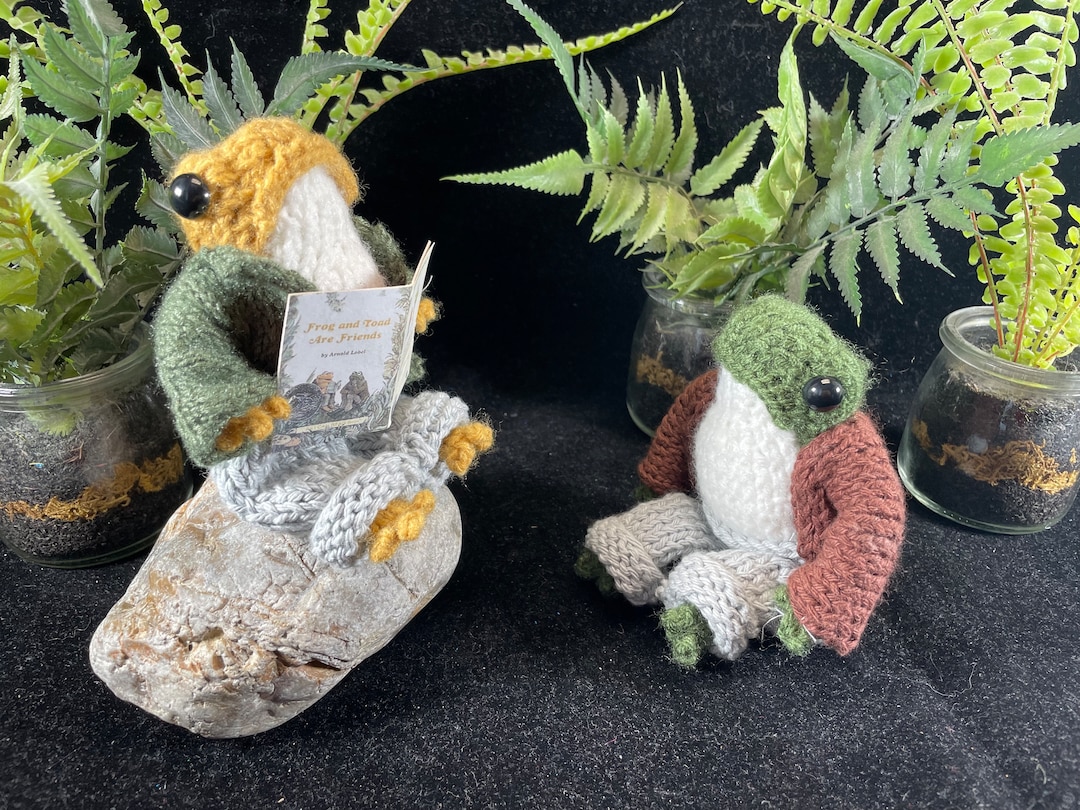 Frog and Toad Are Friends Knit Plush Frogs From the Beloved Book 100
