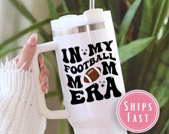 Customized In My Football Mom Era 40oz Tumbler, Personalized Retro Football Mom Quencher, Mama Football Gift Tumbler, Mug for Team Mom TU212