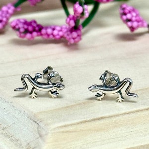 Lizard Animal Stud Earrings | Solid 925 Sterling Silver Minimalist Earrings Push Back | Dainty Gecko Earrings for Girls