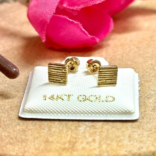 GOLD MESH SQUARE EARRINGS main image 1
