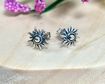 Shining Sun Stud Earrings | Solid 925 Sterling Silver Tiny Sunburst Earrings Push Back | Astronomy Jewelry | Trendy | Minimalist