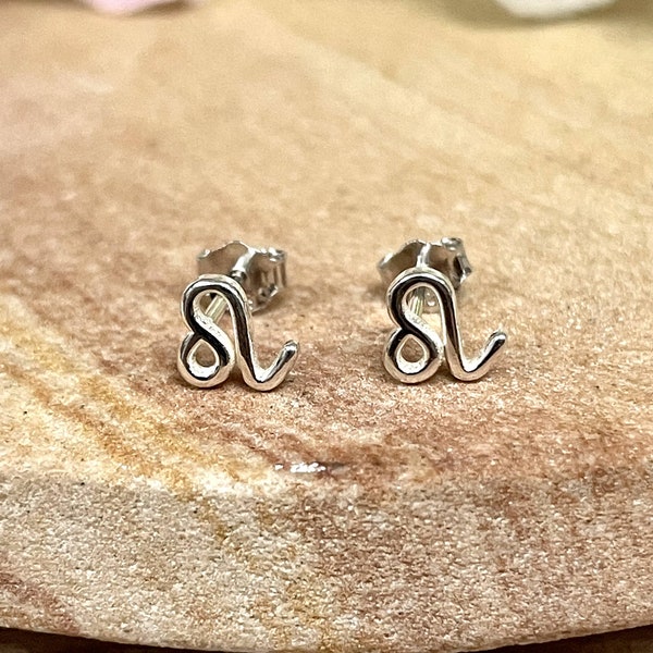 Leo Zodiac Plain Stud Earrings | Solid 925 Sterling Silver Astrological Symbol Earrings Push Back | Minimalist | Trendy | Birthday Gift