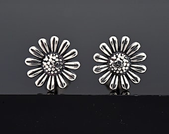 Sterling Silver Daisy Stud Earrings: Minimalist Flower Jewelry