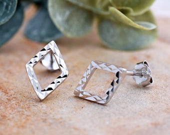 Diamond-Shape Sterling Silver Stud Earrings: Minimalist Geometric Jewelry