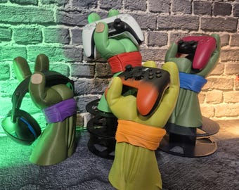 Reptile Frog Hero Hand Controller Holder | 3D Printed Gaming Headset Stand | Cosplay Style Desk Display | Gamer Decor | 4 Color Options