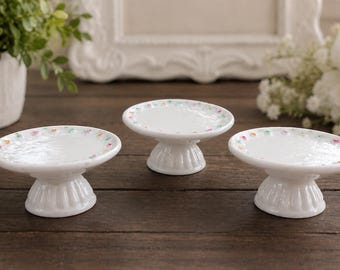 Mini Cake Stand Cabochons, Slime Charms, Doll Miniatures, Scrapbook, Fairy Garden, Christmas Cake, Decoden, Mini Dessert Display, Cake Base