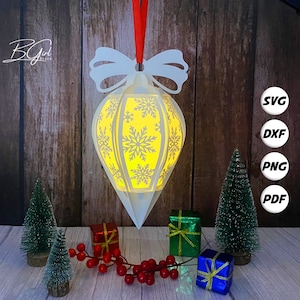 Lanterna di Natale a forma di fiocco di neve in formato SVG per progetti fai da te con Cricut, lanterna di carta per decorazioni natalizie, scatola luminosa in carta ritagliata