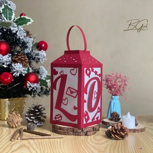 Plantilla de caja de luz de linterna de papel cortado de San Valentín 2, corte Cricut, archivo SVG de caja de luz de papel cortado de linterna 3D DIY, corte de papel de caja de sombra