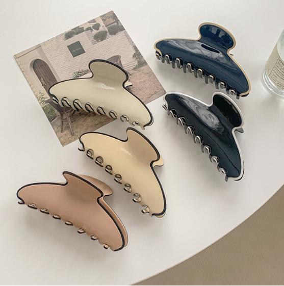 Chanel hair clip - Etsy 日本