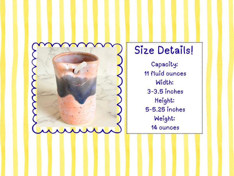 Puede incluir: Un vaso de cer&aacute;mica hecho a mano con un dise&ntilde;o &uacute;nico. La taza presenta una combinaci&oacute;n de colores rosa y azul con una pajita blanca. El texto "Size Details!" es visible, junto con las medidas de capacidad, ancho, alto y peso.