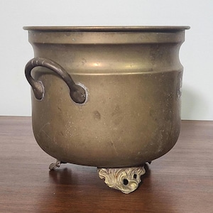 Vintage Footed Brass Cachepot Planter | Hollywood Regency Boho Jardiniere
