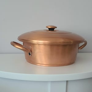 Vintage Fantasy Hand Wrought Solid Copper 2L Stock Pot with Lid. Traditional Crock Pot. Made In Canada, Stamped.