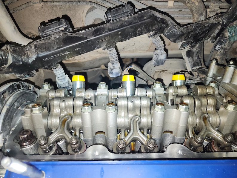 Honda Spark Plug Tube Seal Guides image 10