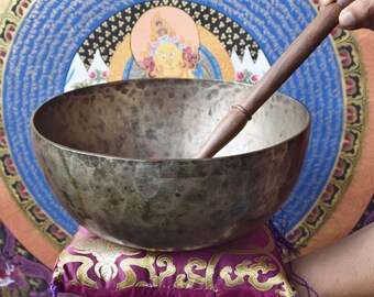 Tibetan Antique Hand Made Singing Bowl || Deep Peaceful Vibrations & Healing||