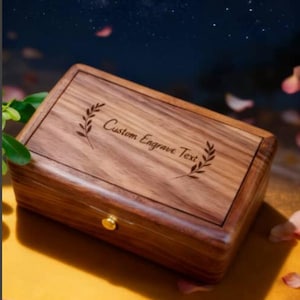 Carillon in noce con incisione personalizzata: canzoni anime, portagioie con foto